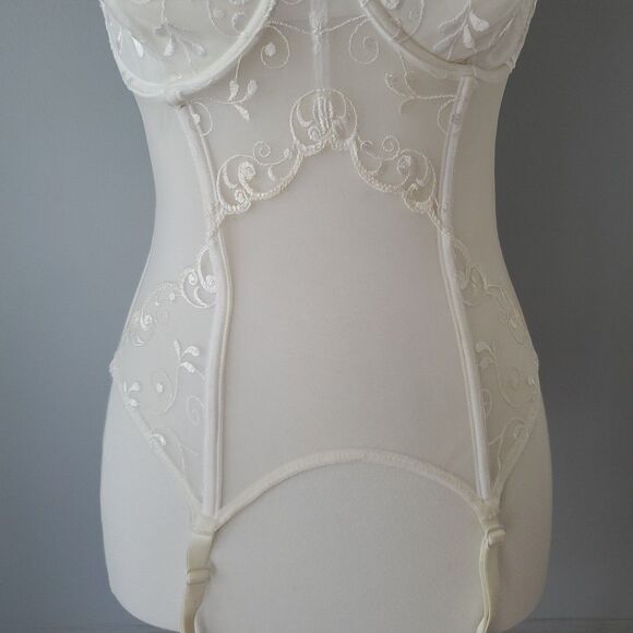 Victoria's Secret White 3 PC Vintage Bridal 34C Bra Corset Large Garter Belt Set - Picture 13 of 16